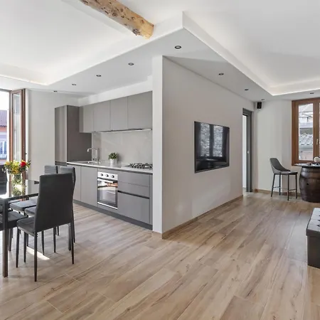 Loft 73 Apartment